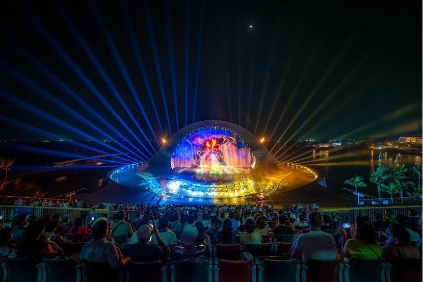 Nụ Hôn Của Biển Cả - Show diễn phải xem khi đến du lịch Phú Quốc. Nụ Hôn Của Biển Cả - Show diễn phải xem khi đến du lịch Phú Quốc.