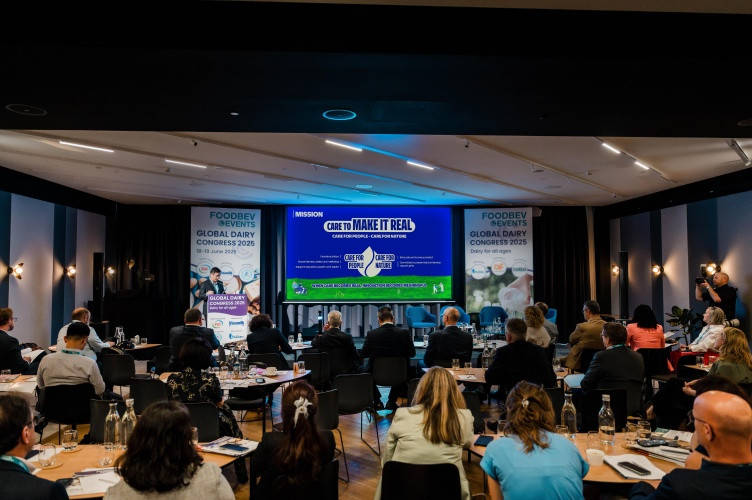 Hội nghị Sữa toàn cầu lần thứ 18 tổ chức tại Hà Lan quy tụ gần 200 lãnh đạo, đại diện các đơn vị, doanh nghiệp hàng đầu ngành sữa thế giới (Ảnh: An Minh)
