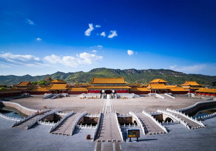 Nhiều công viên văn hóa danh tiếng trên thế giới đã trở thành biểu tượng du lịch hấp dẫn. (Ảnh: hengdianworld)