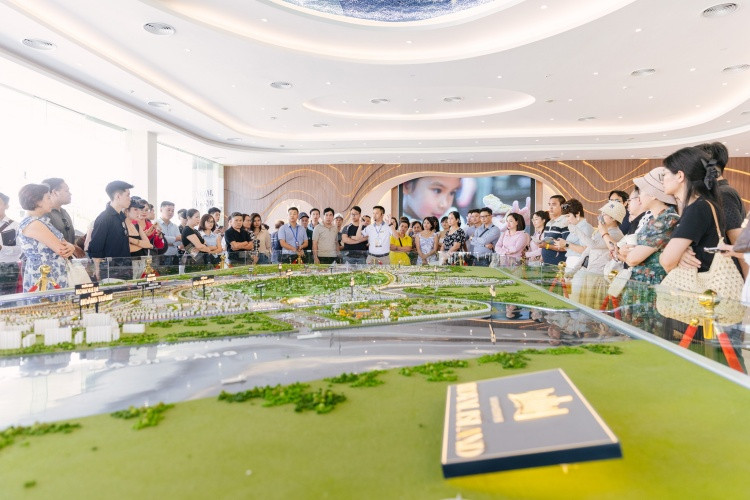 Vinhomes Royal Island là điểm đến hàng đầu của nhiều khách hàng và nhà đầu tư Vinhomes Royal Island là điểm đến hàng đầu của nhiều khách hàng và nhà đầu tư