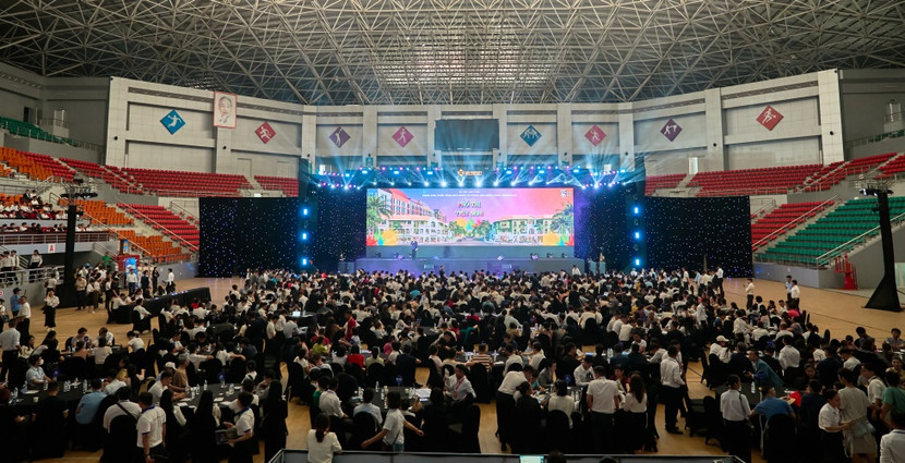 Sự kiện “Chạm sắc phố thị - Sống trọn tiện nghi” thu hút gần 1.000 khách hàng