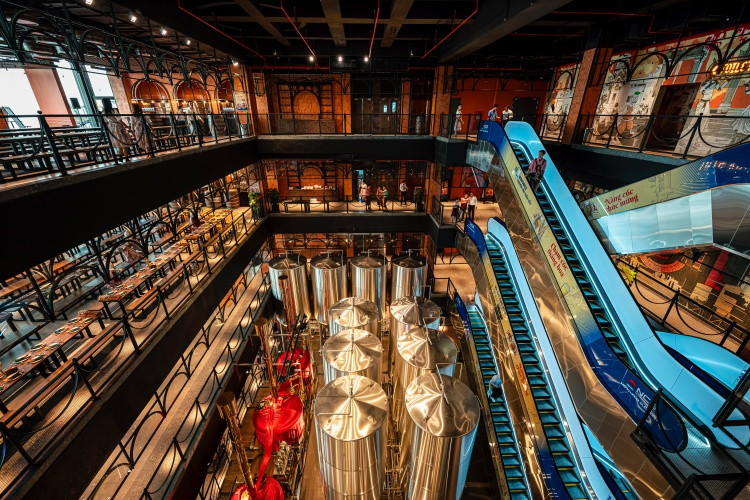 Cận cảnh không gian hoành tráng bên trong Ba Na Brew House Cận cảnh không gian hoành tráng bên trong Ba Na Brew House