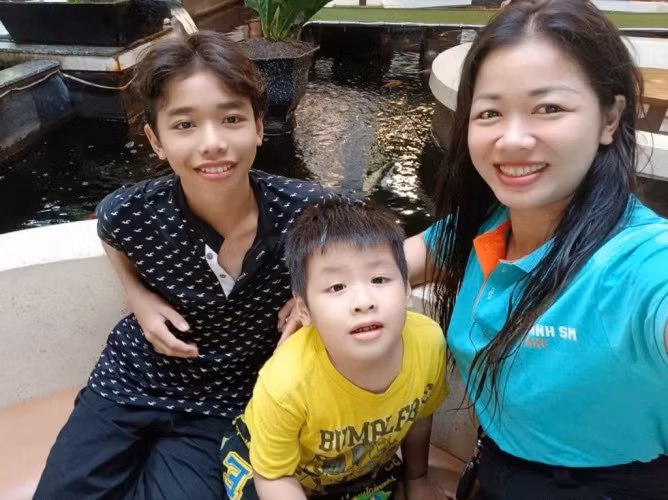 Nhiều tài xế nữ cho biết, cuộc sống ổn định, thoải mái hơn kể từ khi trở thành “Nữ Tài Xanh” Nhiều tài xế nữ cho biết, cuộc sống ổn định, thoải mái hơn kể từ khi trở thành “Nữ Tài Xanh”