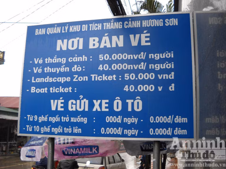 Chen chúc đến chùa Hương ngày khai hội ảnh 2