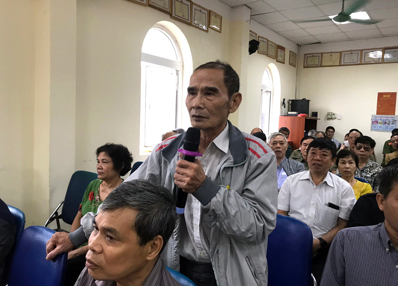 Ông Văn Đinh Hùng tham gia đóng góp ý kiến của mình đối với lực lượng Công an