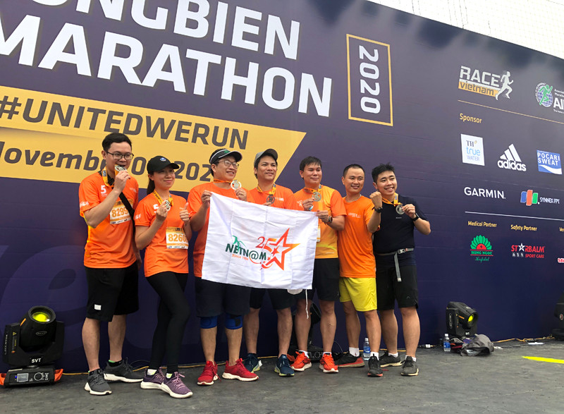 Các đội không quên ghi lại khoảnh khắc đáng nhớ của mình