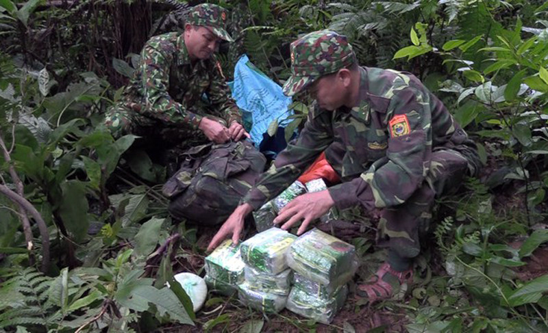 4 bao tải nghi ma túy đá 4 bao tải nghi ma túy đá
