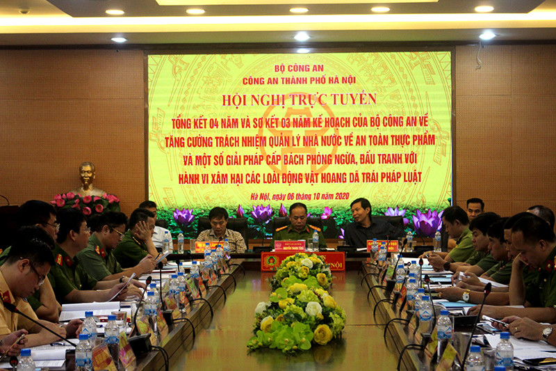 Các đại biểu tham gia hội nghị trực tuyến tại điểm cầu CATP Hà Nội Các đại biểu tham gia hội nghị trực tuyến tại điểm cầu CATP Hà Nội