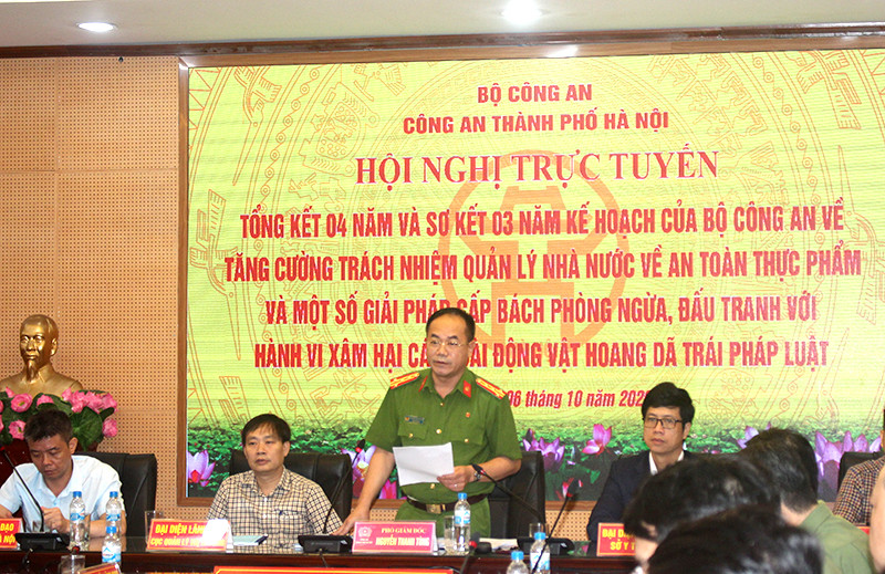 Đại tá Nguyễn Thanh Tùng - Phó Giám đốc CATP Hà Nội chủ trì điểm cầu CATP Hà Nội và phát biểu tham luận tại hội nghị trực tuyến Đại tá Nguyễn Thanh Tùng - Phó Giám đốc CATP Hà Nội chủ trì điểm cầu CATP Hà Nội và phát biểu tham luận tại hội nghị trực tuyến