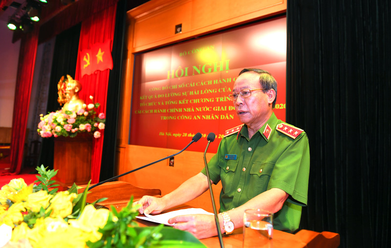 Thượng tướng Lê Quý Vương, Ủy viên Trung ương Đảng, Thứ trưởng Bộ Công an, Thành viên Ban Chỉ đạo CCHC của Chính phủ dự và chủ trì Hội nghị Thượng tướng Lê Quý Vương, Ủy viên Trung ương Đảng, Thứ trưởng Bộ Công an, Thành viên Ban Chỉ đạo CCHC của Chính phủ dự và chủ trì Hội nghị