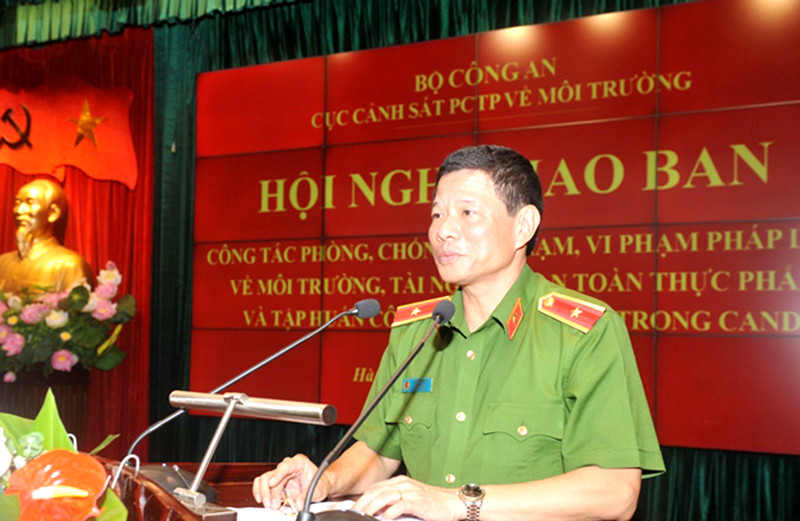 Thiếu tướng, TS Trần Minh Lệ, Cục trưởng Cục Cảnh sát PCTP về môi trường dự và chủ trì hội nghị.
