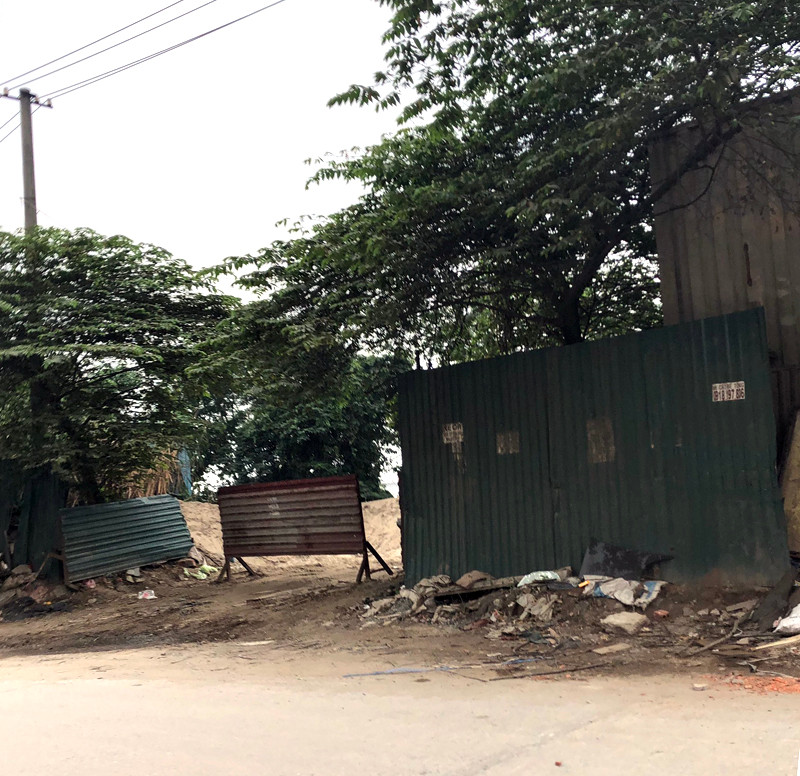 Trên toàn địa bàn quận Hai Bà Trưng có 3 bến bãi tập kết, trung chuyển, kinh doanh VLXD và đến nay đã được 'xóa'; lực lượng CAQ Hai Bà Trưng thường xuyên tuần tra, kiểm soát không để hoạt động này tái diễn Trên toàn địa bàn quận Hai Bà Trưng có 3 bến bãi tập kết, trung chuyển, kinh doanh VLXD và đến nay đã được 'xóa'; lực lượng CAQ Hai Bà Trưng thường xuyên tuần tra, kiểm soát không để hoạt động này tái diễn