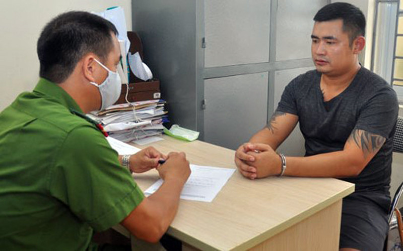 Đối tượng Nguyễn Tuấn Anh tại cơ quan công an Đối tượng Nguyễn Tuấn Anh tại cơ quan công an