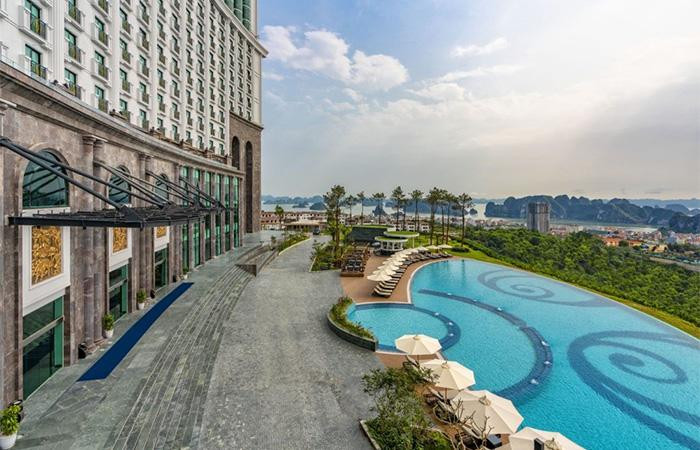 FLC Hạ Long đem đến không gian tổ chức sự kiện đẹp nhất Việt Nam khi bao quát khung cảnh kỳ vĩ của kỳ quan thiên nhiên thế giới