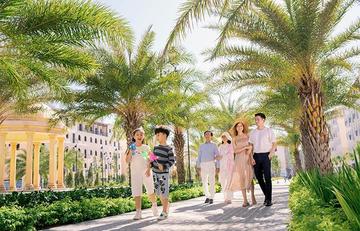 Cư dân Sun Grand City New An Thoi sẽ cảm giác “bước chân xuống phố là công viên, hoà mình vào thiên nhiên thuần khiết” ngay trong lõi của khu đô thị sầm uất Cư dân Sun Grand City New An Thoi sẽ cảm giác “bước chân xuống phố là công viên, hoà mình vào thiên nhiên thuần khiết” ngay trong lõi của khu đô thị sầm uất