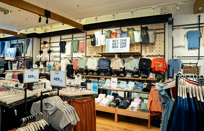 Các gian hàng bên trong TTTM đều đã chuẩn bị cho sự kiện khai trương với các ưu đãi đặc biệt