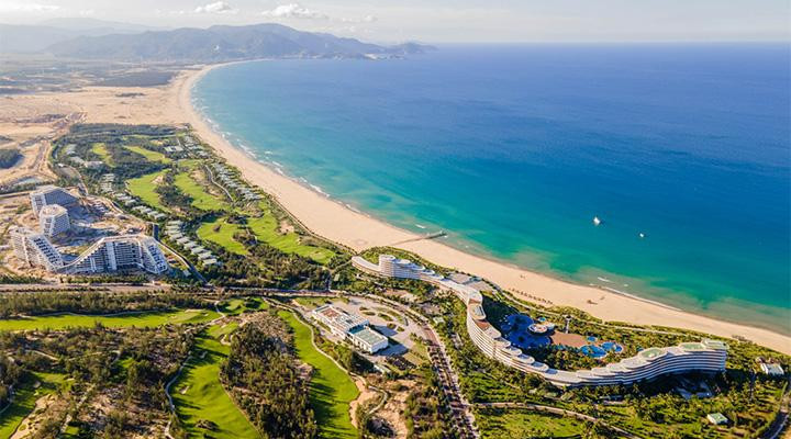 Kỳ nghỉ nên thơ trong biển xanh nắng ấm Quy Nhơn (Ảnh Hoàng Sơn) Kỳ nghỉ nên thơ trong biển xanh nắng ấm Quy Nhơn (Ảnh Hoàng Sơn)