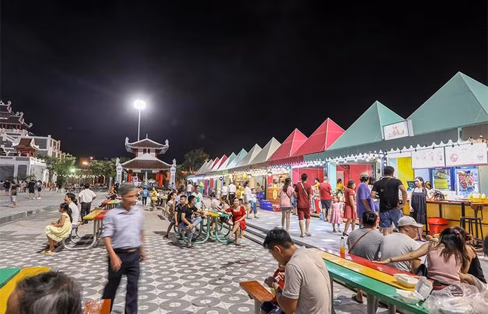 Các gian hàng độc đáo tại Công viên châu Á