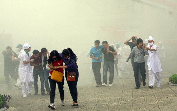 Công an TP Hà Nội diễn tập chống bạo loạn, khủng bố và giải cứu con tin ảnh 12 Công an TP Hà Nội diễn tập chống bạo loạn, khủng bố và giải cứu con tin ảnh 12