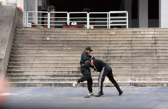 Công an TP Hà Nội diễn tập chống bạo loạn, khủng bố và giải cứu con tin ảnh 8 Công an TP Hà Nội diễn tập chống bạo loạn, khủng bố và giải cứu con tin ảnh 8