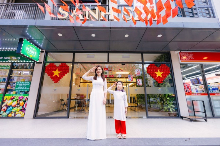 Lòng tự hào dân tộc được truyền cho thế hệ cư dân nhí