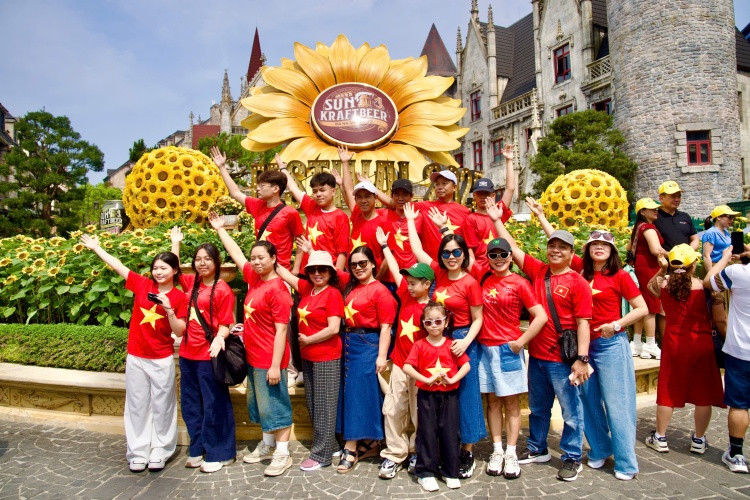 Trong ngày 6/4, Sun World Ba Na Hills đã ghi nhận con số khách kỷ lục trong lịch sử vận hành Trong ngày 6/4, Sun World Ba Na Hills đã ghi nhận con số khách kỷ lục trong lịch sử vận hành
