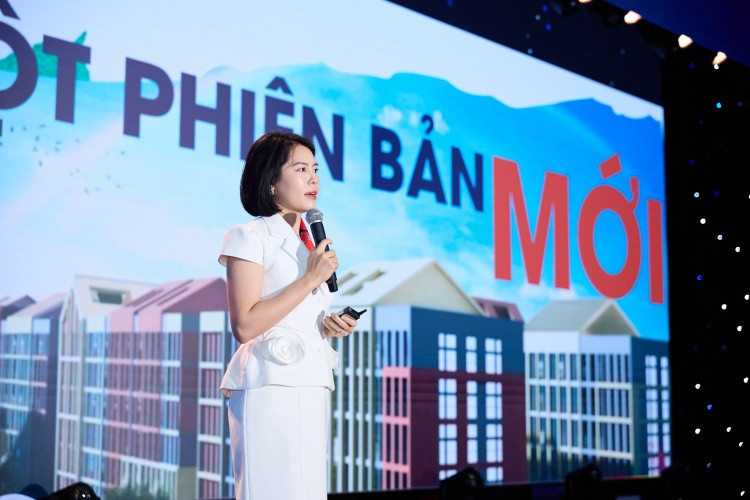 Bà Trịnh Kim Ngần, Giám đốc kinh doanh Sun Property chia sẻ tại sự kiện (Ảnh: Sun Group)