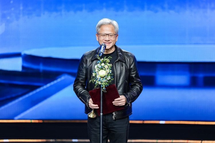 CEO NVIDIA Jensen Huang: “Tôi rất vinh dự nhận Giải thưởng chính VinFuture” CEO NVIDIA Jensen Huang: “Tôi rất vinh dự nhận Giải thưởng chính VinFuture”