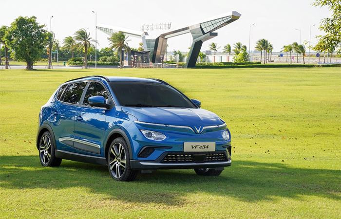 Bất chấp đại dịch, VinFast vẫn đảm bảo tiến độ triển khai ô tô điện VF e34 ra thị trường