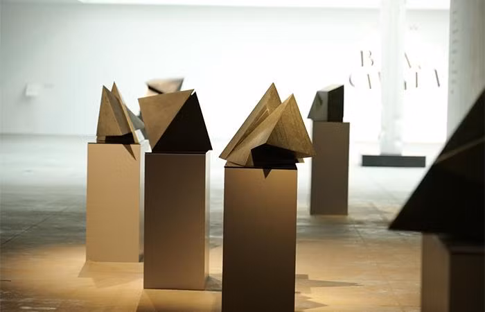 Các tác phẩm điêu khắc đá đặc sắc tại triển lãm “Biến chuyển | Transforming” Các tác phẩm điêu khắc đá đặc sắc tại triển lãm “Biến chuyển | Transforming”