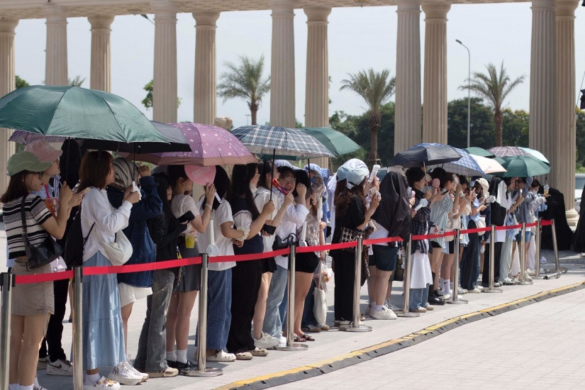 Khán giả đếm ngược từng giờ, chờ đợi cuộc hội ngộ với thần tượng tại Hải Phòng Khán giả đếm ngược từng giờ, chờ đợi cuộc hội ngộ với thần tượng tại Hải Phòng