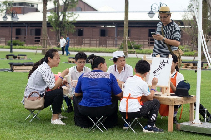 Trẻ nhỏ háo hức khám phá vũ trụ giải trí tại Wonder Island vào sáng nay Trẻ nhỏ háo hức khám phá vũ trụ giải trí tại Wonder Island vào sáng nay