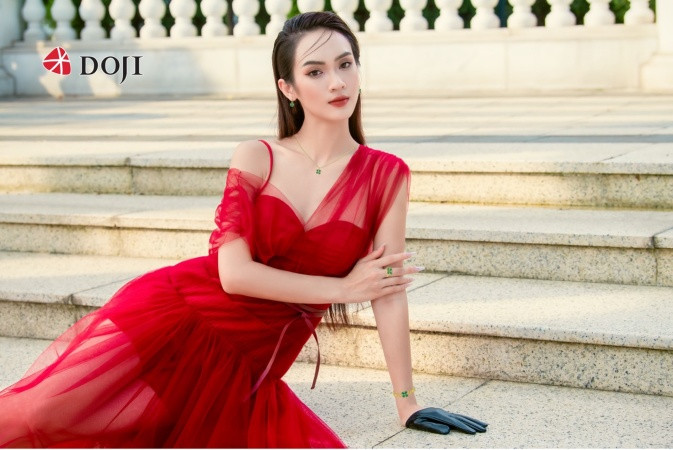 Quý cô yêu kiều, thu hút mọi ánh nhìn với trang sức 24K “Sắc màu cá tính”