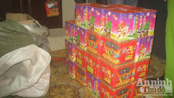 Nửa tạ pháo “lựu đạn”, pháo giàn trong… bao tải dứa ảnh 4 Nửa tạ pháo “lựu đạn”, pháo giàn trong… bao tải dứa ảnh 4