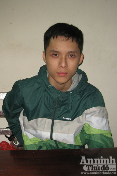 Trần Quốc Việt cùng tang vật thu giữ