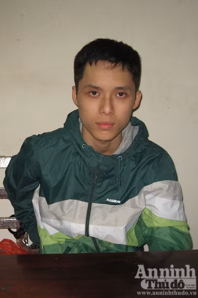 Trần Quốc Việt cùng tang vật thu giữ