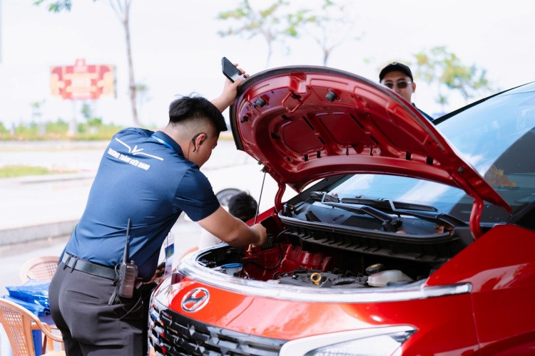 Khách hàng được định giá xe xăng cũ ngay tại sự kiện và nhận nhiều ưu đãi khi lên đời xe điện