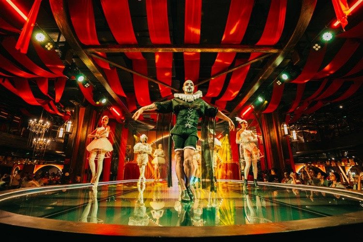 Show After Glow là một trong những điểm nhấn đặc sắc nhất tại Bà Nà trong mùa hè này