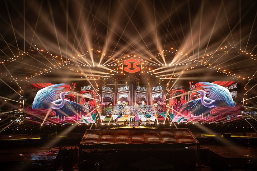 Sân khấu hoành tráng, kịch bản giàu tính nghệ thuật thu hút mạnh khán giả