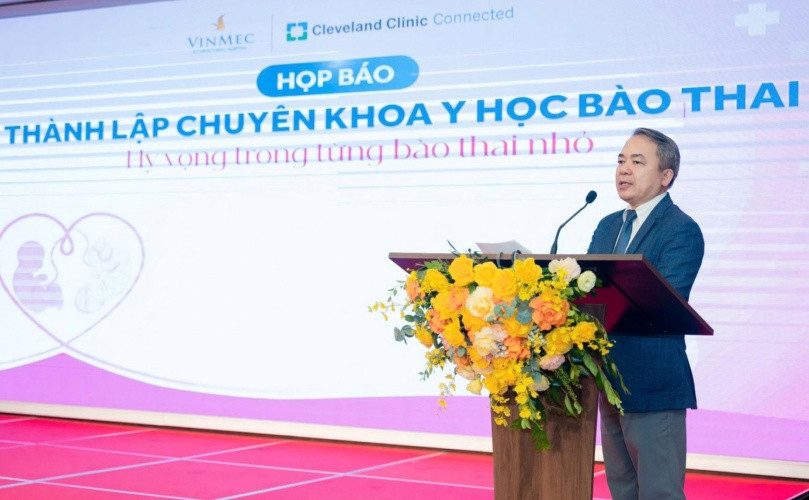 PGS.TS.BS Phạm Bá Nha - Giám đốc Trung tâm sức khoẻ phụ nữ (Vinmec Times City) phát biểu tại buổi lễ ra mắt chuyên khoa Y học bào thai. PGS.TS.BS Phạm Bá Nha - Giám đốc Trung tâm sức khoẻ phụ nữ (Vinmec Times City) phát biểu tại buổi lễ ra mắt chuyên khoa Y học bào thai.