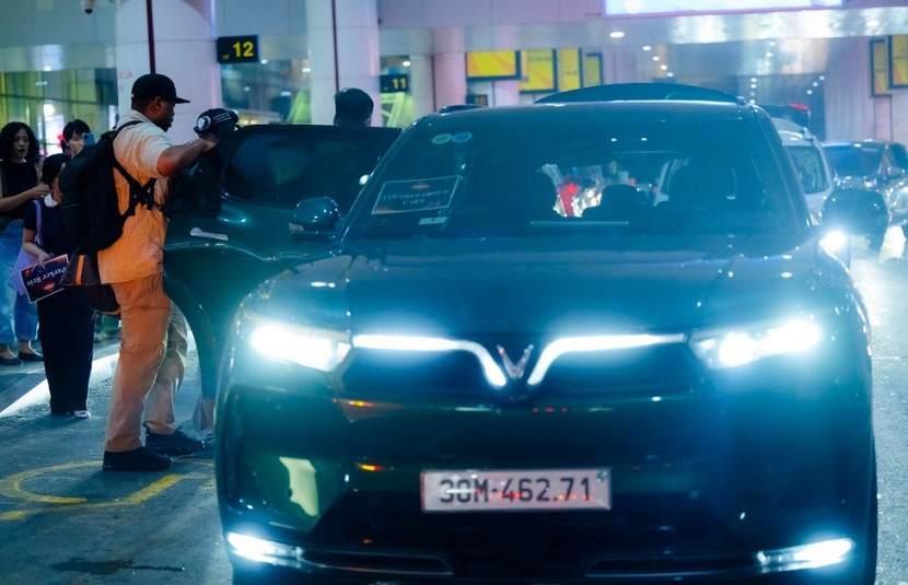 The Kid nhanh chóng về khách sạn nghỉ ngơi