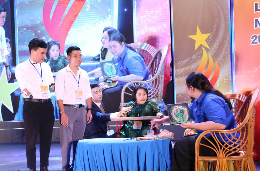 Các tấm gương thanh niên khuyết tật tiêu biểu giao lưu, chia sẻ về dự án khởi nghiệp