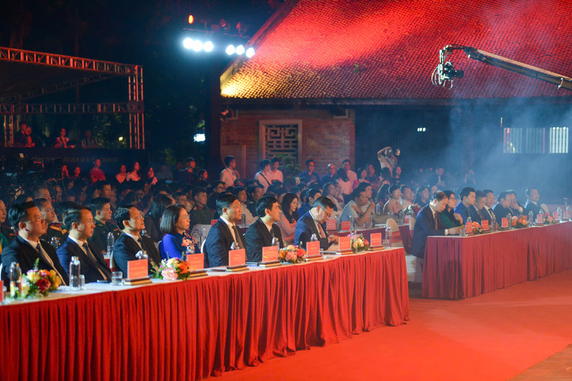 Lễ tuyên dương 100 thủ khoa xuất sắc