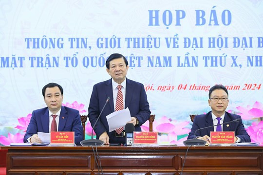 Phó Chủ tịch Ủy ban Trung ương MTTQ Việt Nam Nguyễn Hữu Dũng phát biểu tại cuộc họp báo Phó Chủ tịch Ủy ban Trung ương MTTQ Việt Nam Nguyễn Hữu Dũng phát biểu tại cuộc họp báo