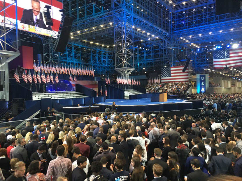 Ông Donald Trump chiến thắng, trở thành Tổng thống thứ 45 của nước Mỹ ảnh 71