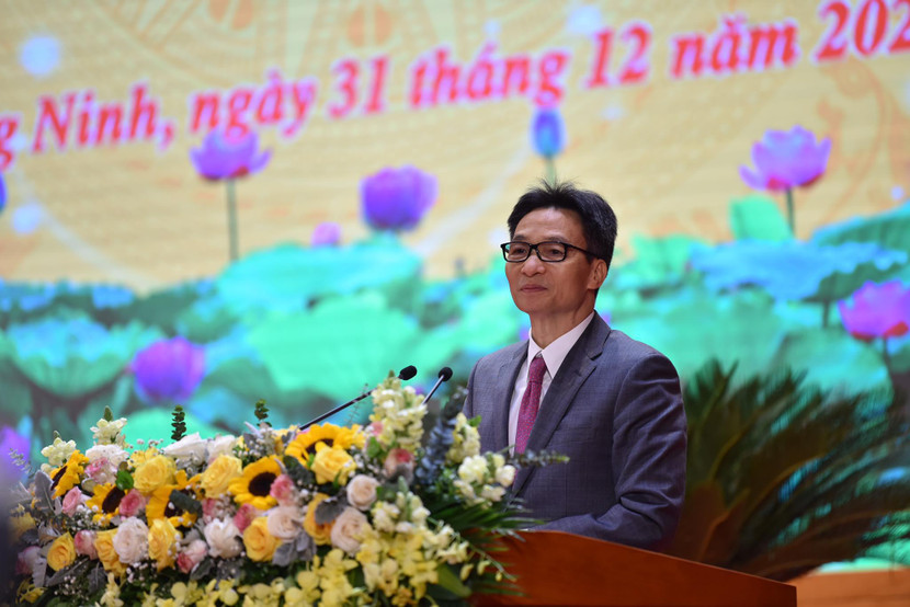 Phó Thủ tướng Vũ Đức Đam phát biểu tại hội nghị Phó Thủ tướng Vũ Đức Đam phát biểu tại hội nghị