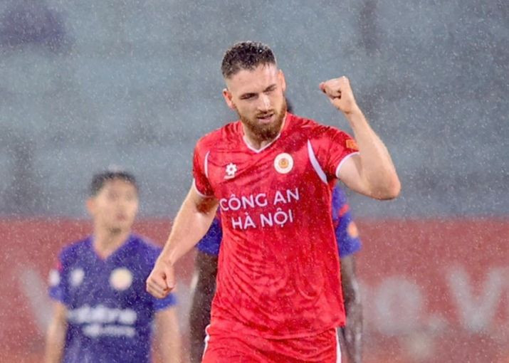 Hugo Gomes góp công lớn trong chiến thắng của CAHN (Ảnh: VNN)