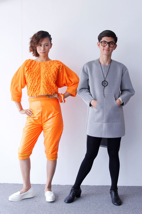 "Sốc" với những trang phục làm từ phao bơi, lót nồi, vỏ gối ảnh 6