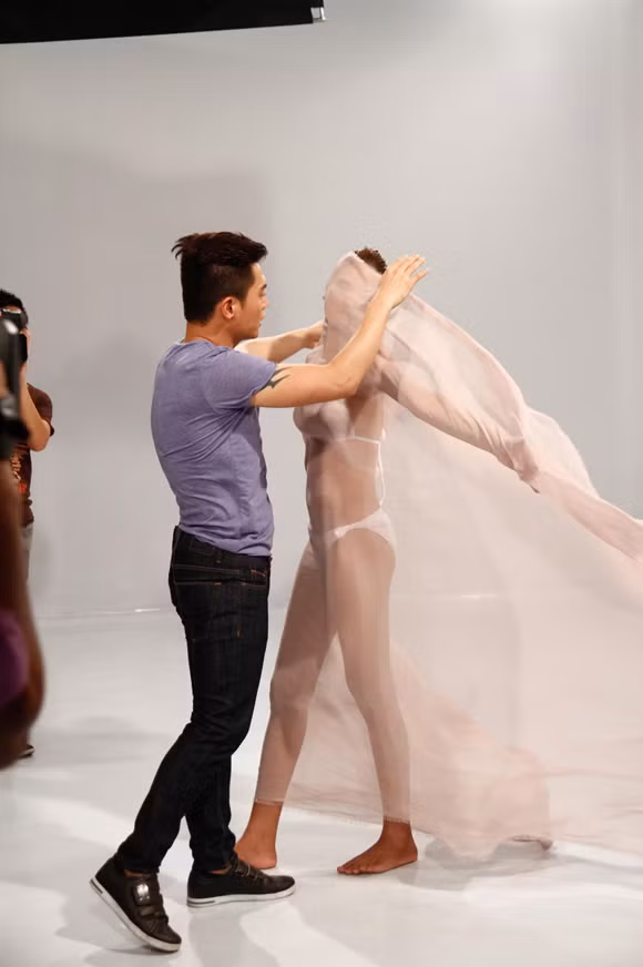 "Phù thủy" Nam Trung dạy Top model tạo dáng ảnh 7