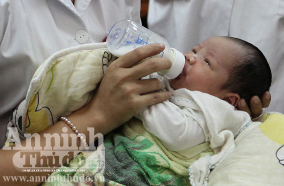 Bé trai bị bắt cóc đã được trở về đoàn tụ cùng gia đình